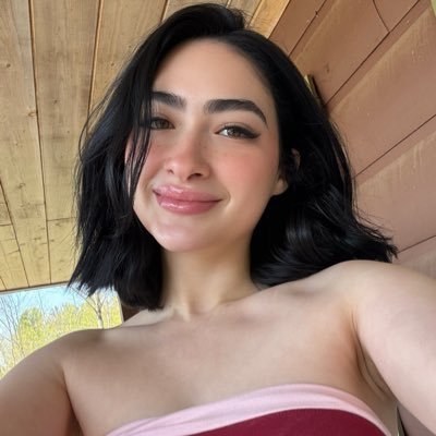 Emily Benson h